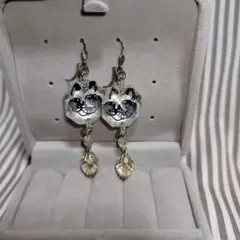 （美品）ジュリエット·ロマーダ 猫モチーフピアス