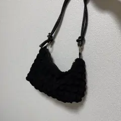 黒の柔らかいポコポコショルダーバッグ