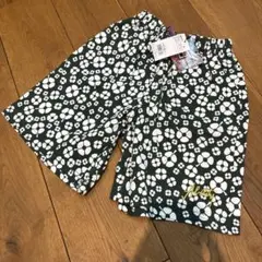 新品MARKEY'S １４０　花柄 ハーフパンツ ダークグリーン