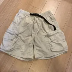 GU ライトグレー カジュアルショートパンツ