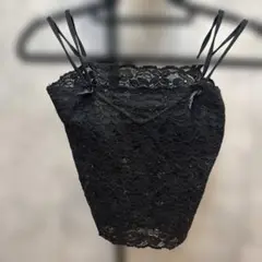 黒いレースキャミソール