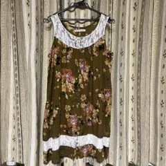 花柄ノースリーブチュニック（オリーブグリーン）
