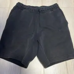 NIKE テックフリース ショートパンツ 黒