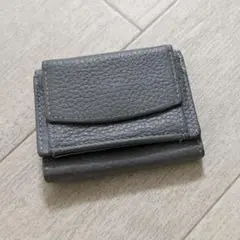 くすみブルー　グレー　レザー 三つ折り財布