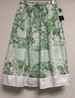 タグ付き 新品未使用　スカート 花柄