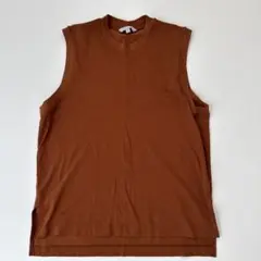 UNIQLOノースリーブブラウントップス