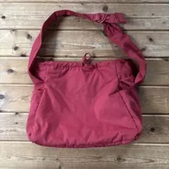 UNIQLO ショルダーバッグ　赤