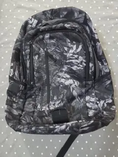 Nike リュック 葉柄デザイン