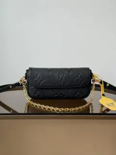 Louis Vuitton ブラック ショルダーバッグ