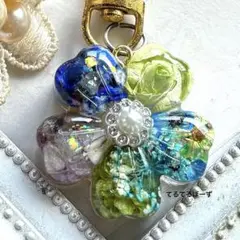 No.188オルゴナイト お花②型　ラピスラズリ・フローライト・水晶