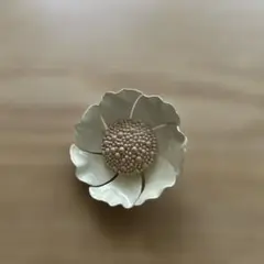 ブローチ　花　立体　レトロ