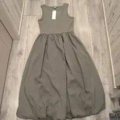 GUのバブルヘムワンピース