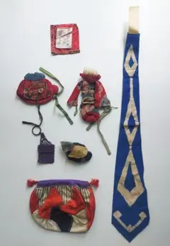 昔の女学生の裁縫雛型 見本、縮緬 昭和レトロ 古道具 古物 香袋 古布 人形刺繍