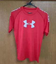 UNDER ARMOUR トレーニングTシャツ150サイズ