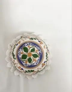 イタリア・アレッツォ 手描き陶器の小物入れ