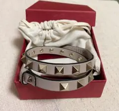 VALENTINO ヴァレンティノ ロックスタッズ ブレスレット