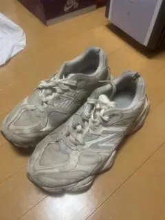 New Balance off-white