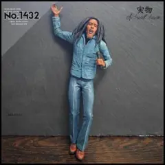 完売　入手困難　BOB MARLEY生誕 80年周年 記念フィギュア　正規品 完売 入手困難 BOB MARLEY生誕 80年周年 記念フィギュア 正規品