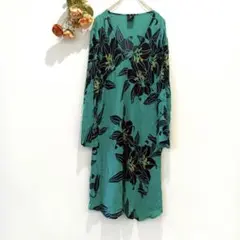 ★Rukmani★ルクマニ フレアワンピース 長袖 Vネック 花柄 ヴィンテージ