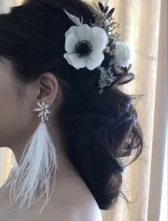 ホワイト羽根ヘアアクセサリー イヤリング 結婚式