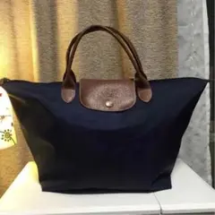 ロンシャン プリアージュ M 紺