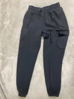 Under Armour ダークグレー トレーニングパンツ