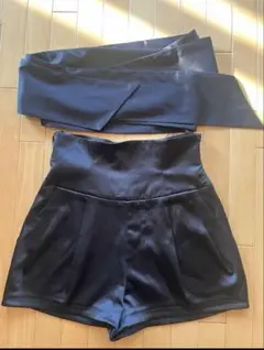 SLY ブラック ハイウエスト ショートパンツ