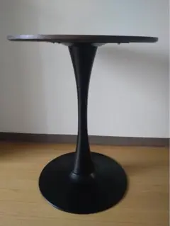 【引き取り限定】円形ダークブラウンテーブル