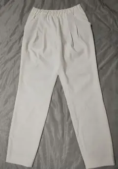 qualite　カリテ　ホワイト　ウエストゴム　タックパンツ