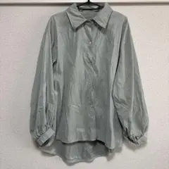ミントグリーン　長袖シャツ