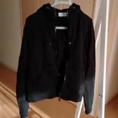 【値引中】MONCLER ジップアップパーカー ブラック