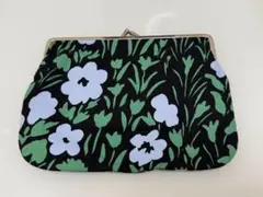 Item thumbnail for item 108b9ead-5250-4eee-8917-0d2ad3cc6ea1