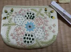 手刺繍　フラワーポーチ