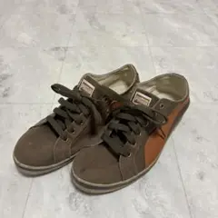 PUMA ブラウンオレンジ スニーカー