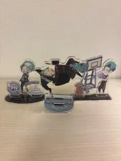 ツイステッドワンダーランド アクリルスタンド　フロイド ３個セット