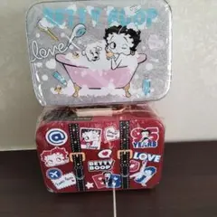 ベティ化粧コスメBOX×2個