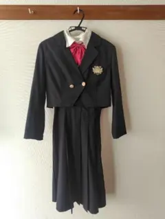 Item thumbnail for item 7cf7a74b-624a-4419-ad30-864be3906732