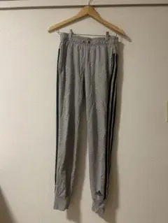 adidas グレー パンツ