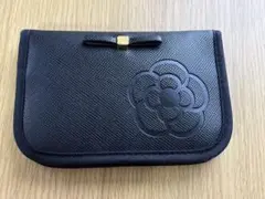 CLATHAS クレイサス　テッシュ・マスクケース　(ブラック)