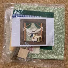 ドールハウスセット2種類と小物・端切れ類