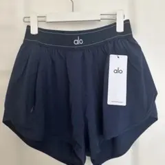Alo yoga match poInt short ネイビー Mサイズ