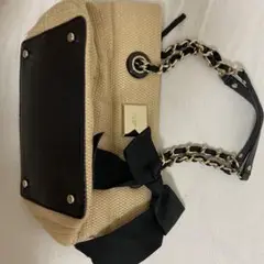 ベージュ かごバッグ チェーンストラップ