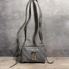 美品 MARC JACOBS SOFTSHOT 21 ショルダーバッグ グレー
