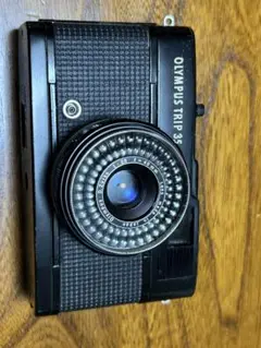 OLYMPUS TRIP35オリンパストリップ35貴重ブラック OLYMPUS TRIP35 ブラック / D.Zuiko 40mm F2.8 ネガフィルム付