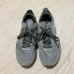 Reebok グレー スニーカー