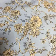 アパレル布2M 花柄　一部色むらあり