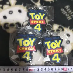 Disney Toy Story 4 キーホルダー 3個まとめ売り　ロゴ　ラバー