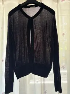透け感のある黒の長袖カーディガンGU