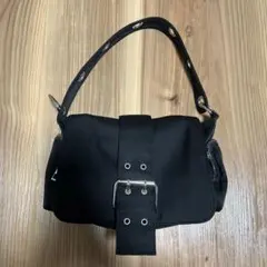 AZUL ブラック ハンドバッグ