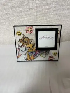 Item thumbnail for item bdfd32ff-0d67-43d6-8cd8-6133134a2518